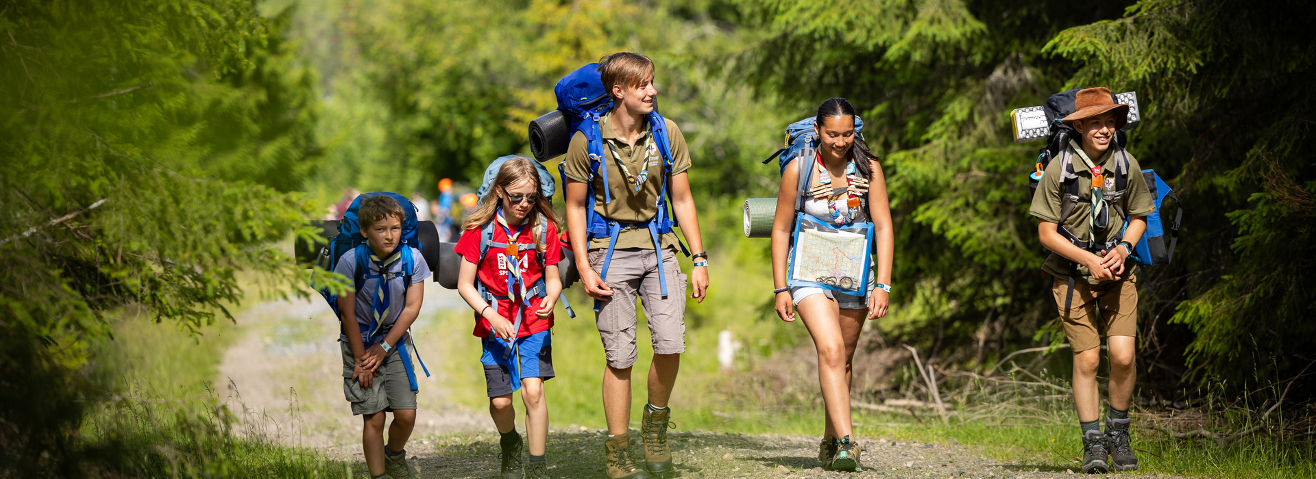 En patrulje på haik om sommeren.